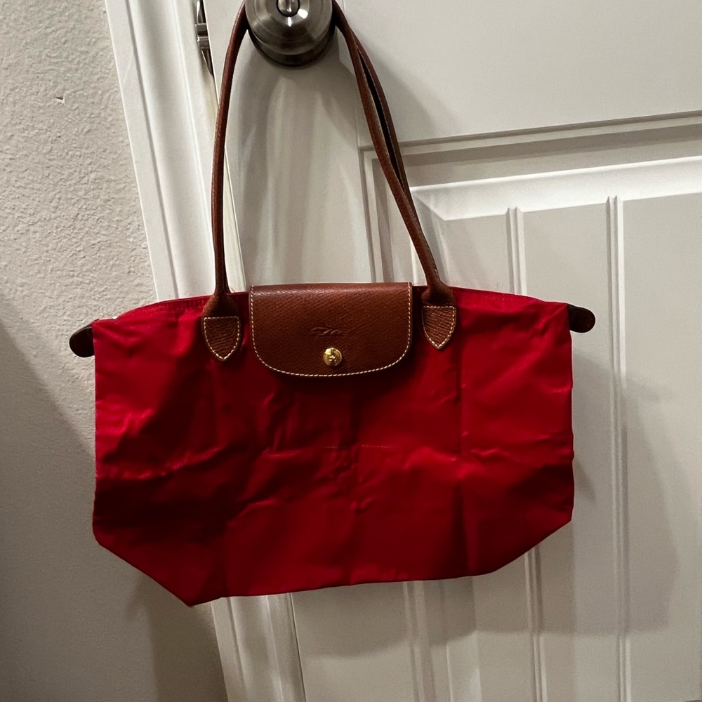 Very nice Longchamp purse tote red